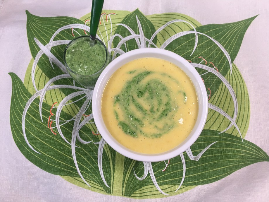 Corn soup with wild garlic cream